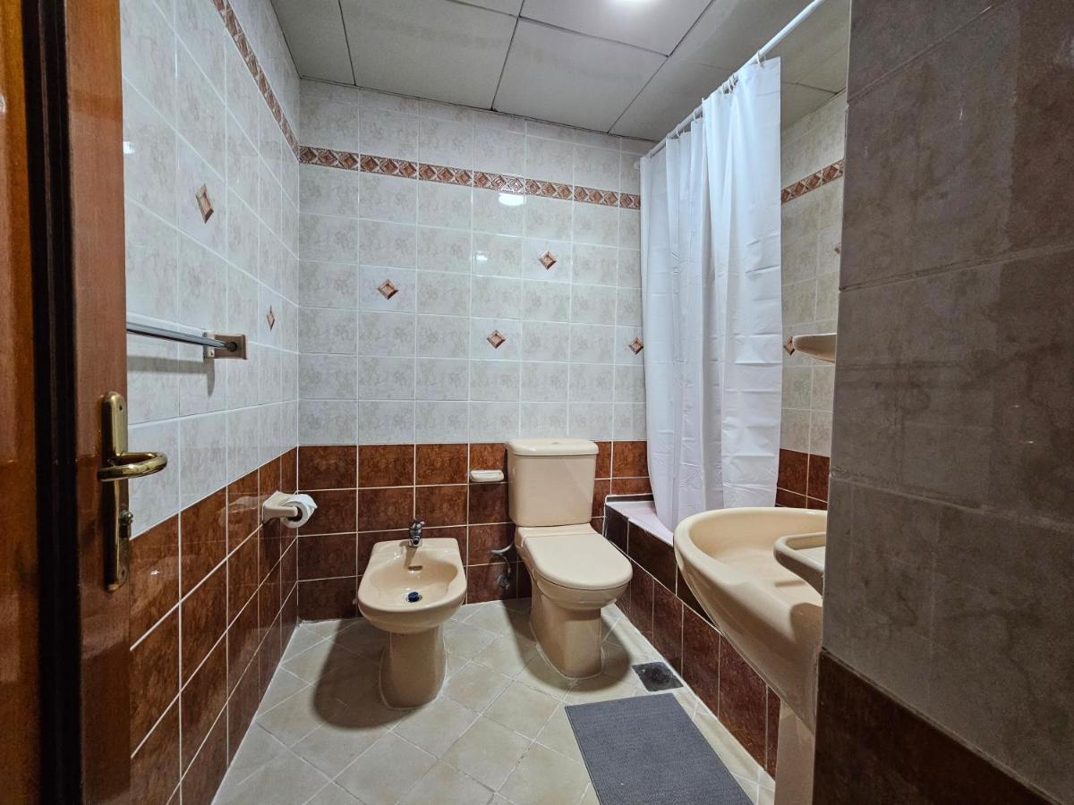Oasis Hostel 아부다비 외부 사진