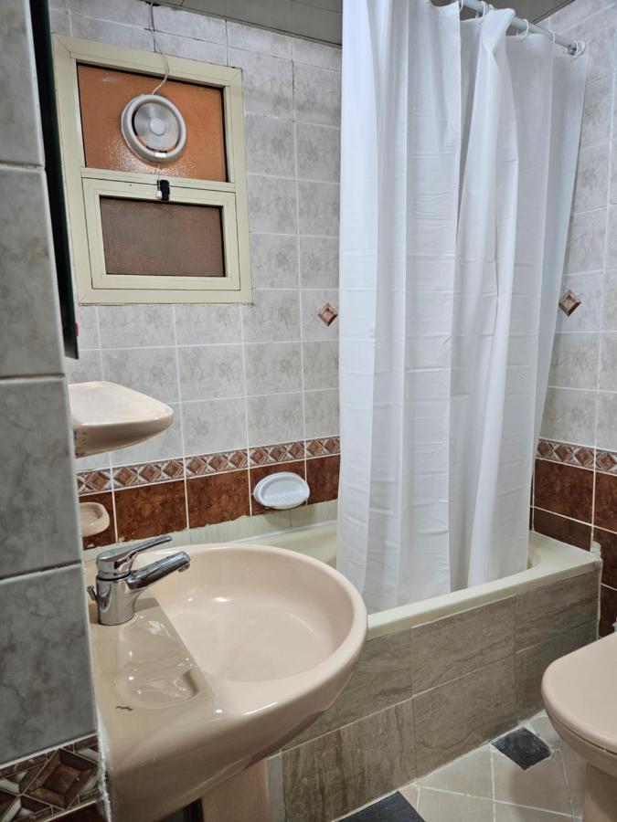 Oasis Hostel 아부다비 외부 사진