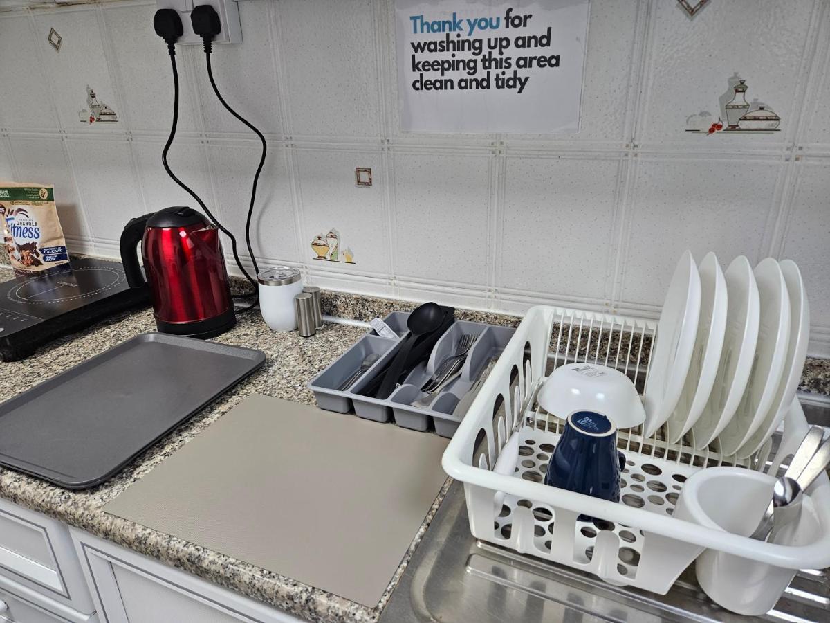 Oasis Hostel 아부다비 외부 사진